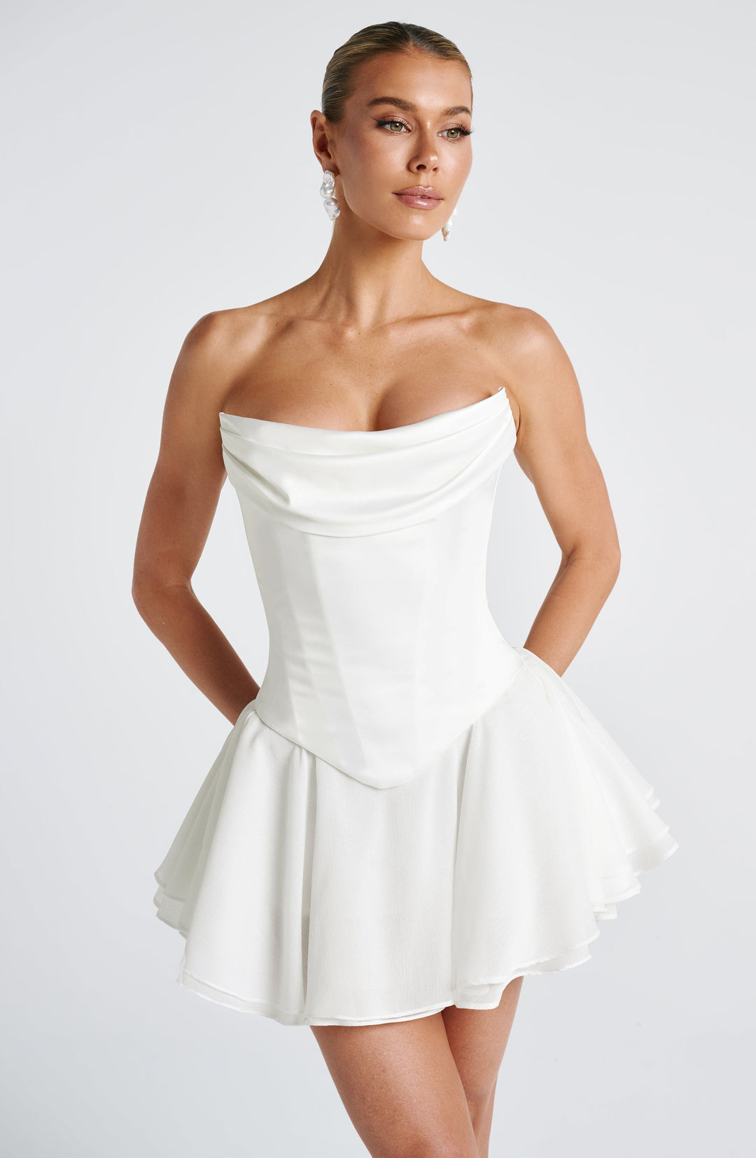 Daliaoria Corset in Ivory by Clandour, product photo 2