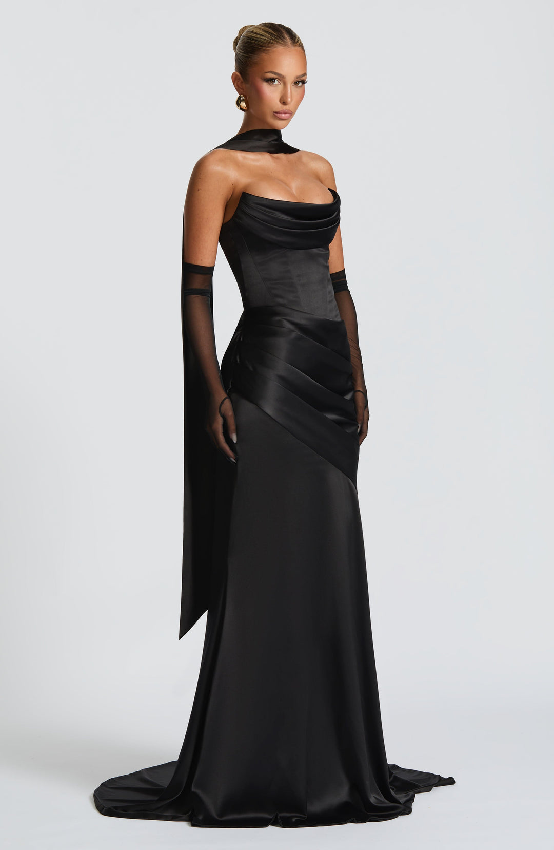 Lumaessa Maxi Dress in Black by Clandour, product photo 3