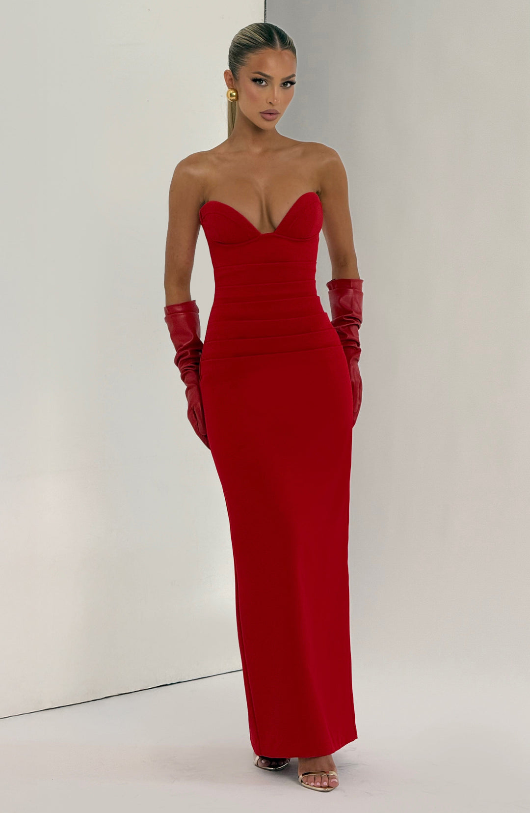 Miravieve Maxi Dress in Red by Clandour, product photo 10