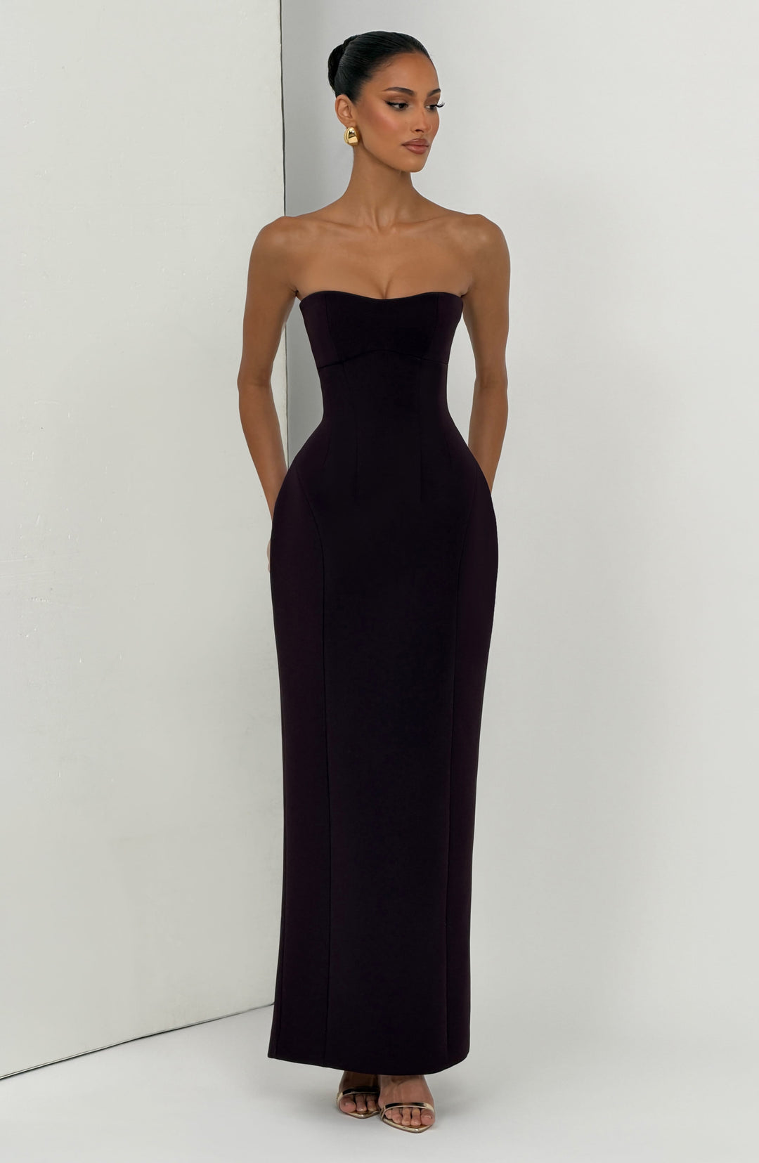 Nolalise Maxi Dress in Black by Clandour, product photo 5
