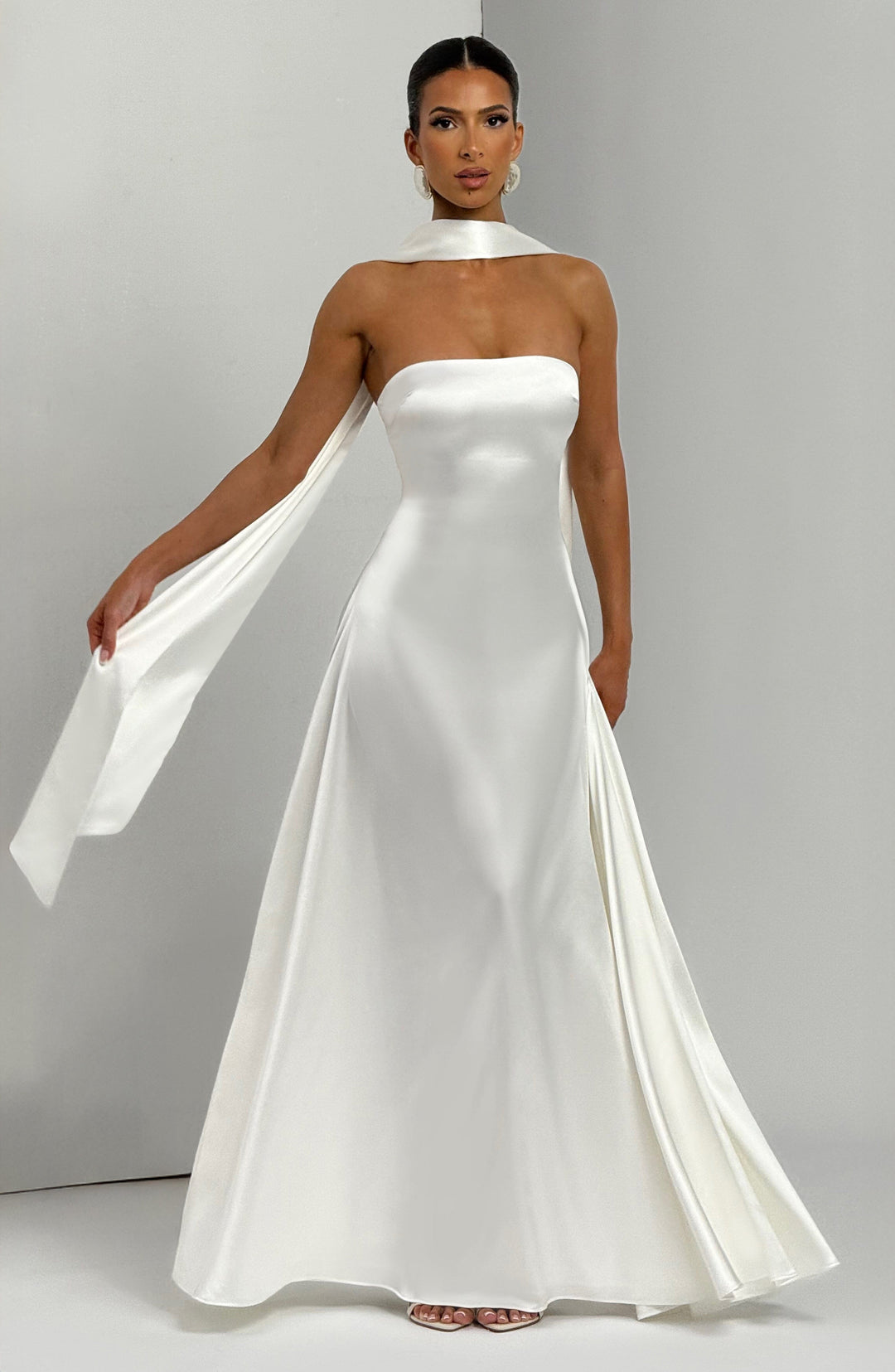 Priyanna Maxi Dress in Ivory by Clandour, product photo 4