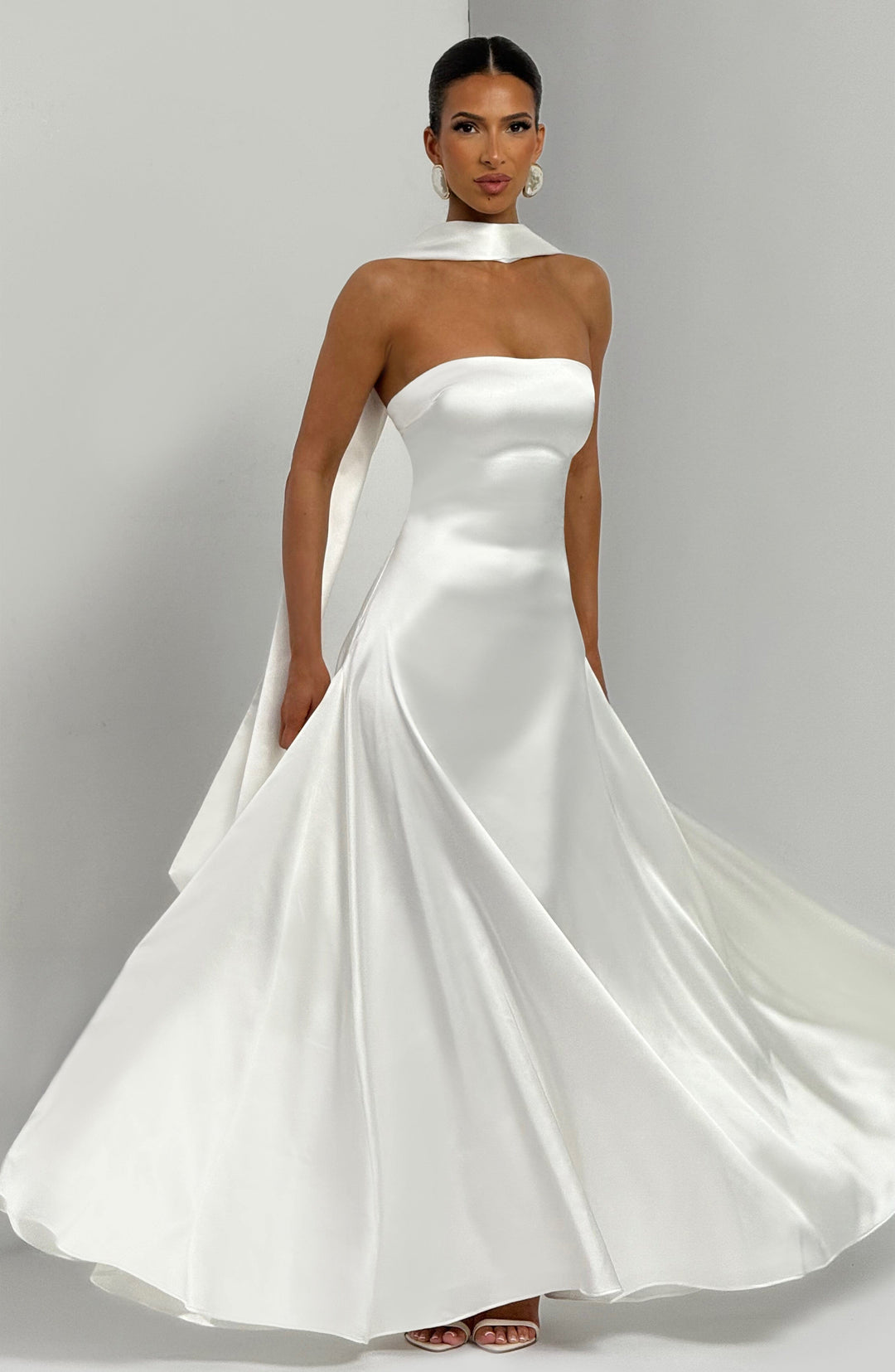 Priyanna Maxi Dress in Ivory by Clandour, product photo 5