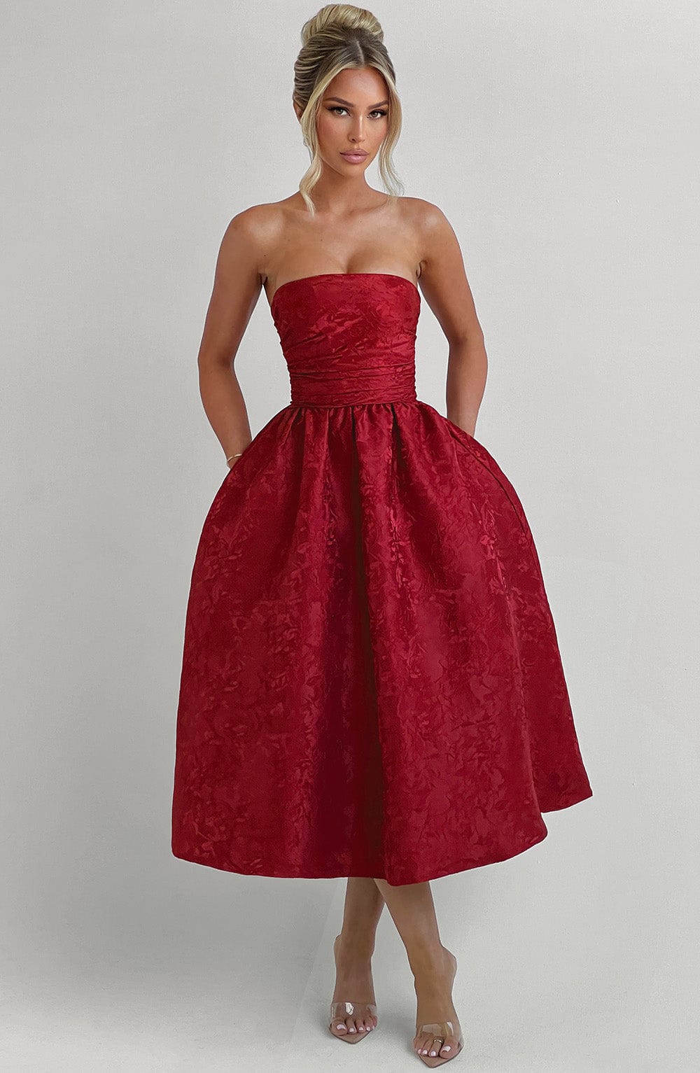 Velaelle Midi Dress in Red by Clandour, product photo 7